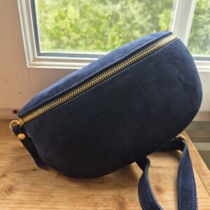 sac-banane-cuir-marine-boutique-imagine-oloron (3)