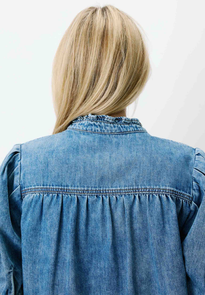Blouse en jean à manches bouffantes – Image 4