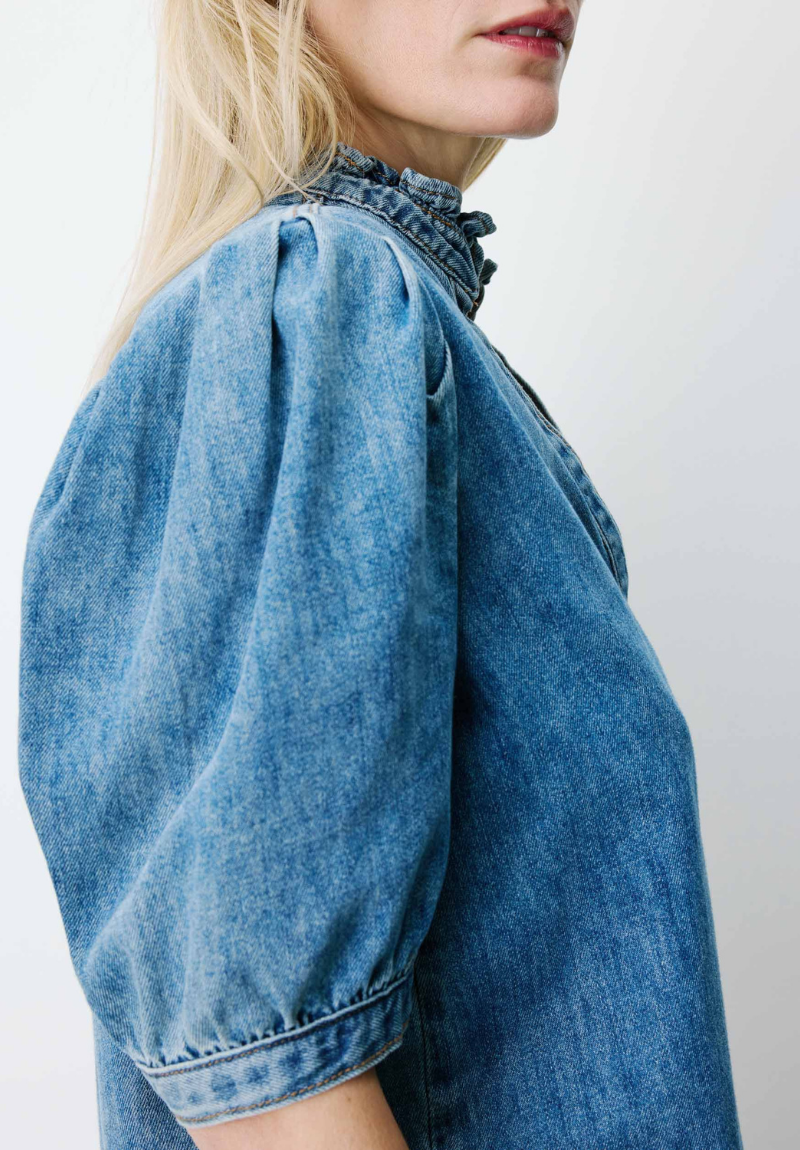 Blouse en jean à manches bouffantes – Image 2