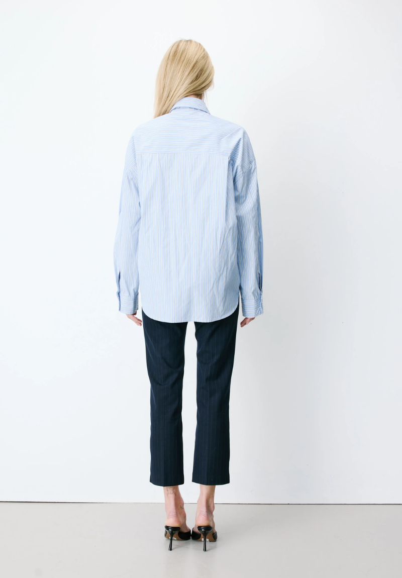 Chemise rayée oversize avec cravate – Image 5