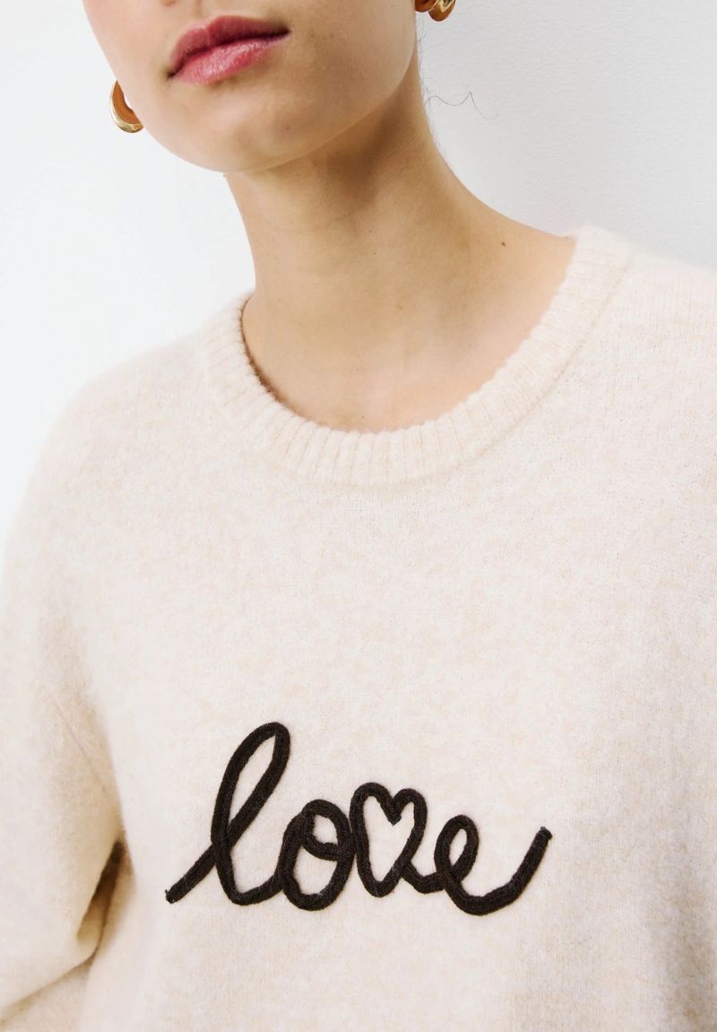 Pull AUBIN à message brodé : l’intemporel romantique et tendance – Image 2