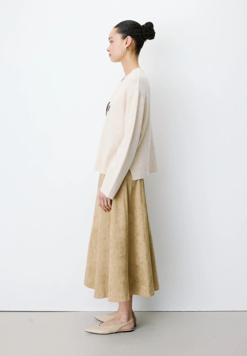 Pull AUBIN à message brodé : l’intemporel romantique et tendance – Image 4