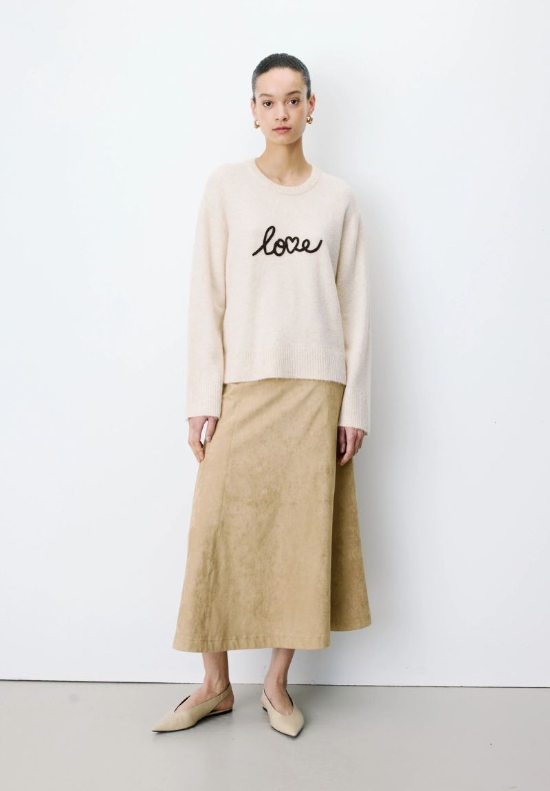 Pull AUBIN à message brodé : l’intemporel romantique et tendance – Image 5